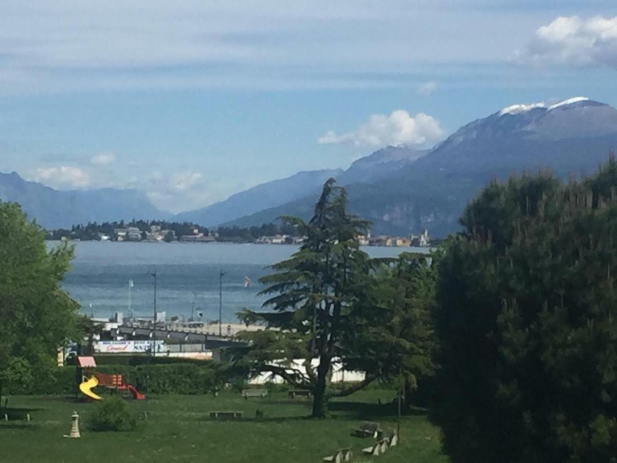 Casa Palazzo Leilighet Desenzano del Garda Eksteriør bilde