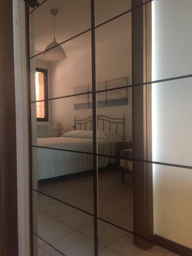 Casa Palazzo Leilighet Desenzano del Garda Eksteriør bilde