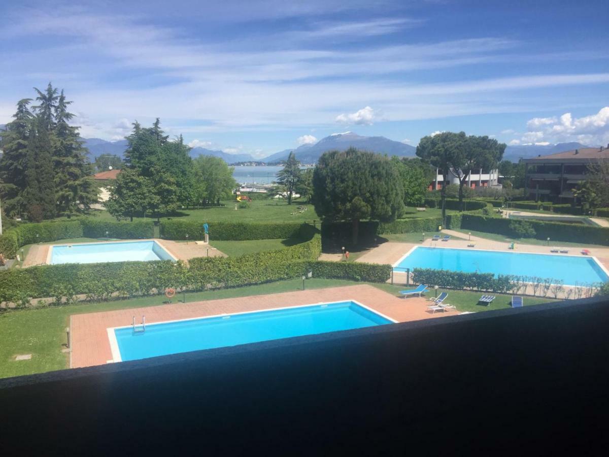 Casa Palazzo Leilighet Desenzano del Garda Eksteriør bilde